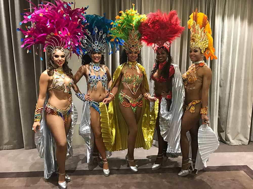 Danseuses plumes carnaval agence tout mix